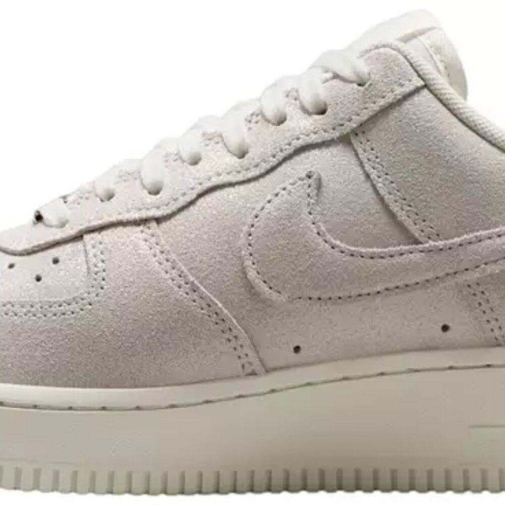 Nike Women's Air Force 1 '07 Sail Glittery Suede Size 8 - Picture 6 of 7